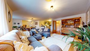 Photo 27- click for photo gallery